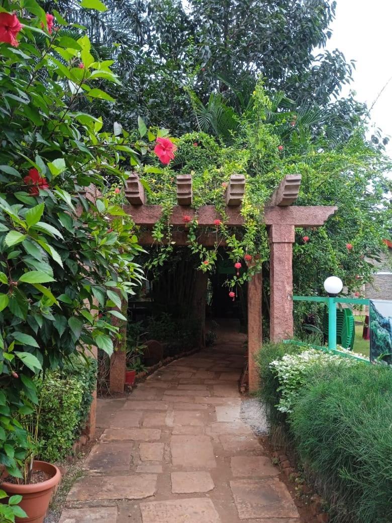 Badami Heritage Resort Exteriör bild